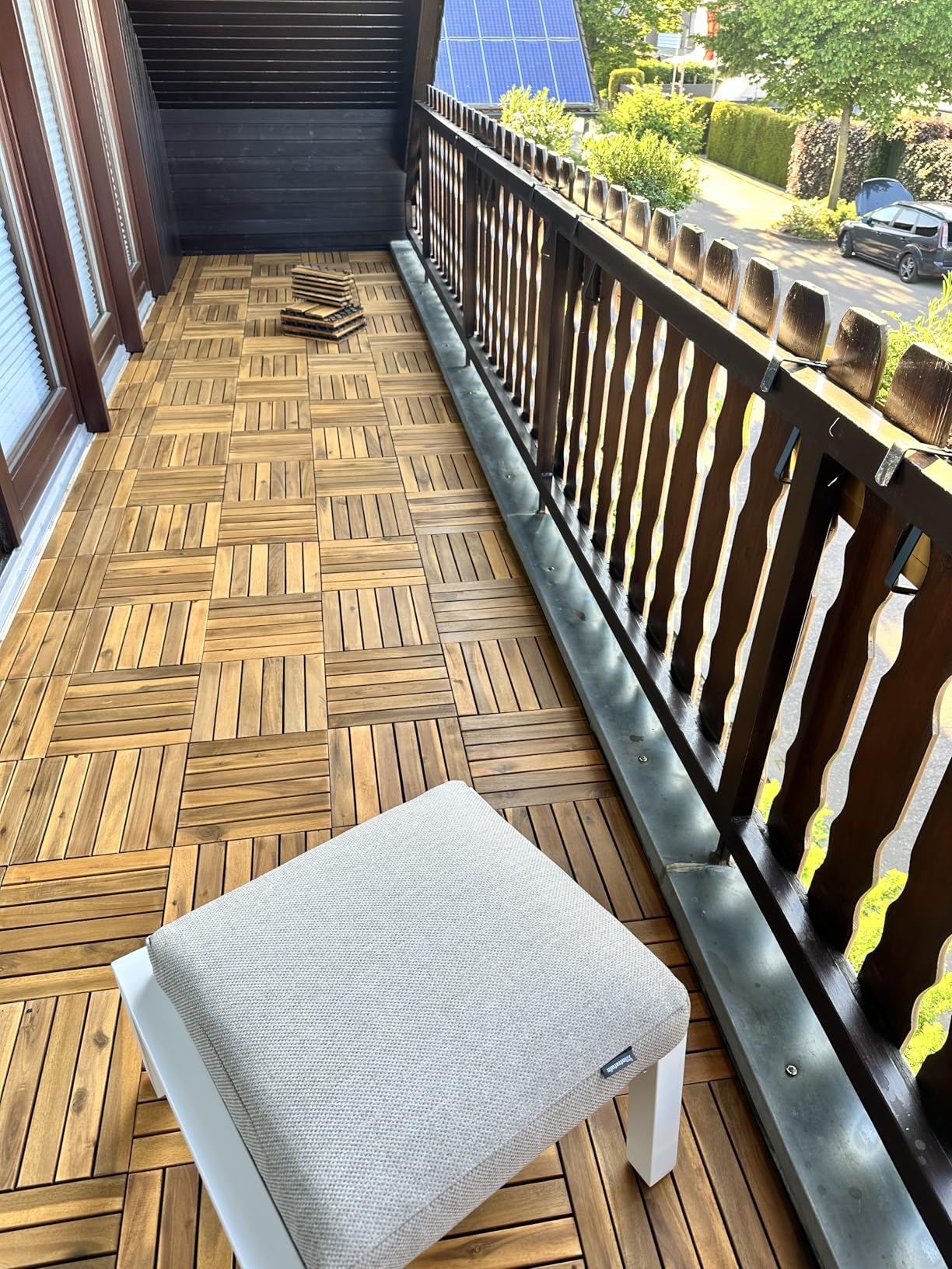 Schöner Boden für den Balkon