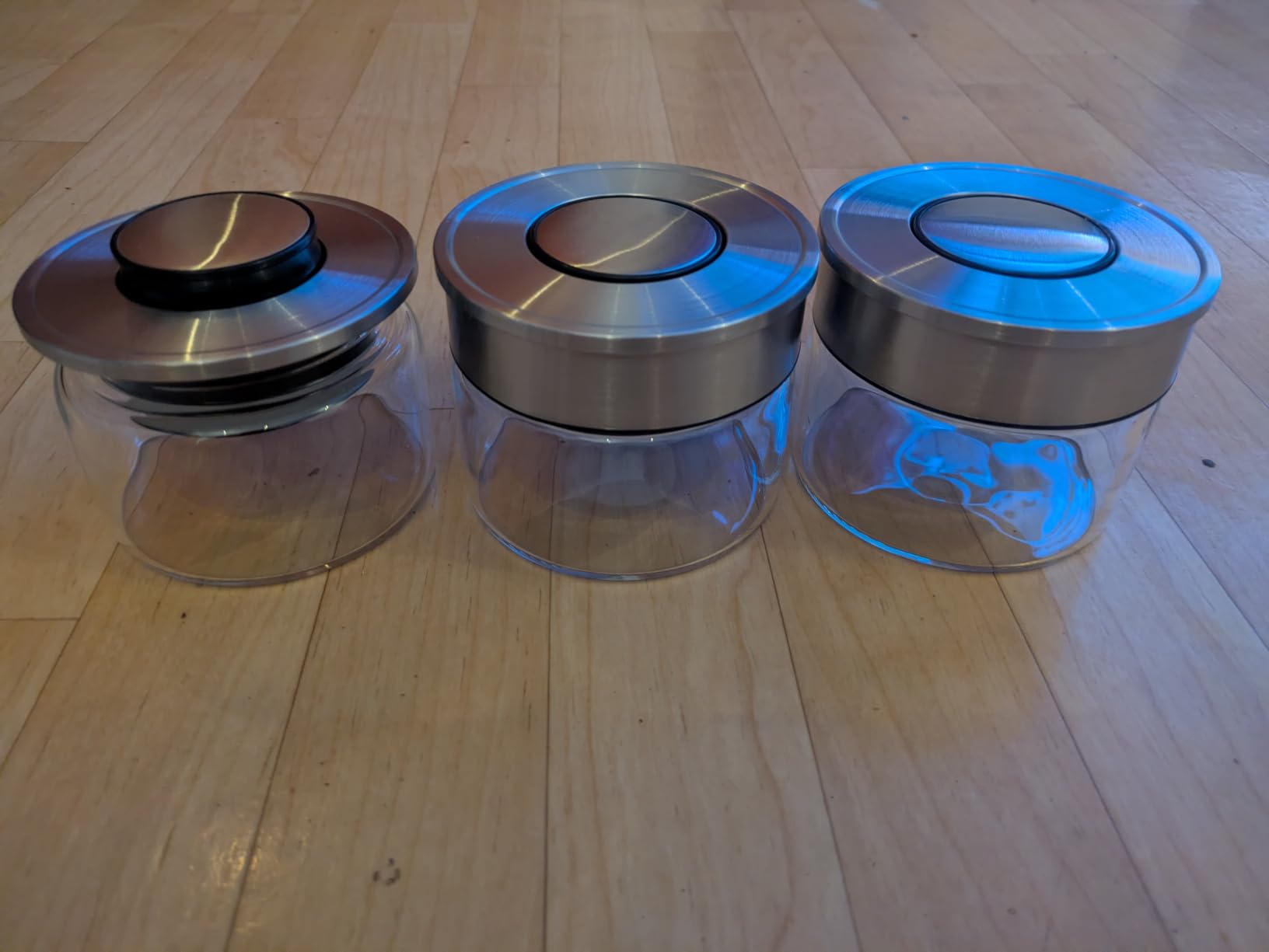 Top Gläser, Deckel braucht Übung