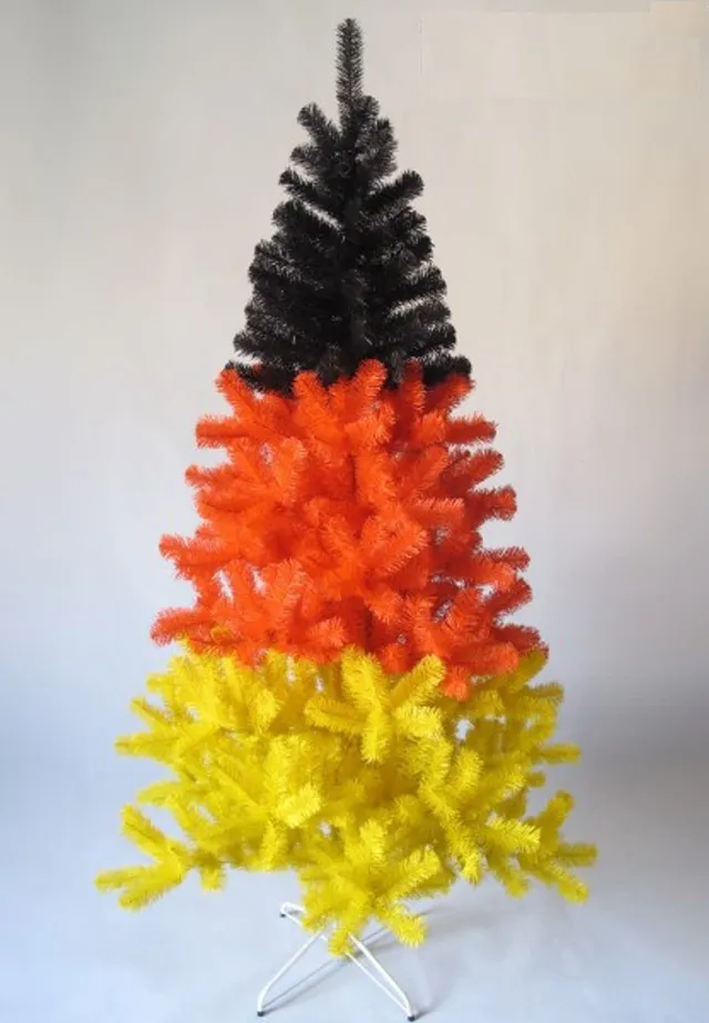 buri-weihnachtsbaum-deutschlandflagge-210cm-mit-metallfu image 1