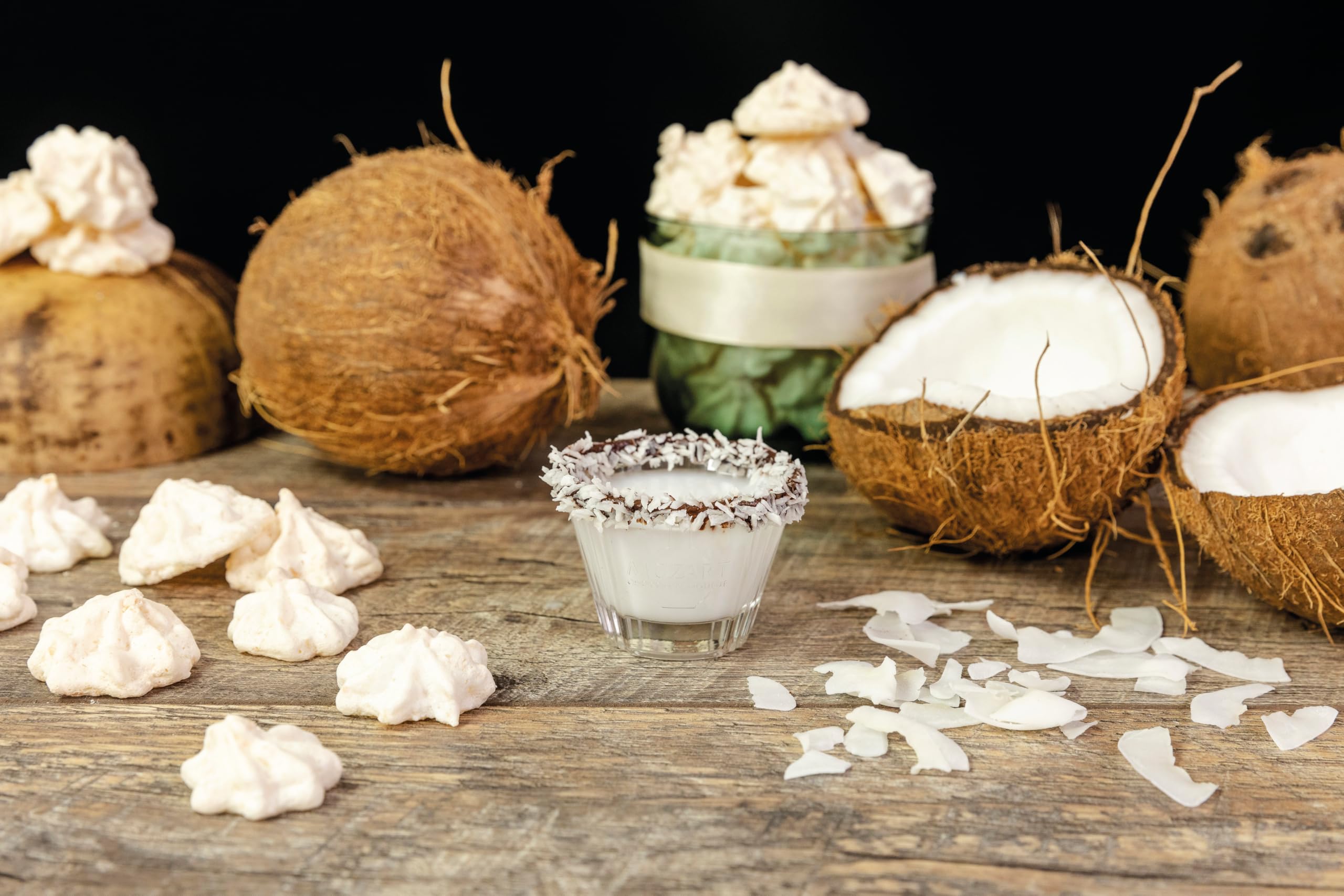 mozart-chocolate-coconut-lik-r-500ml image 4